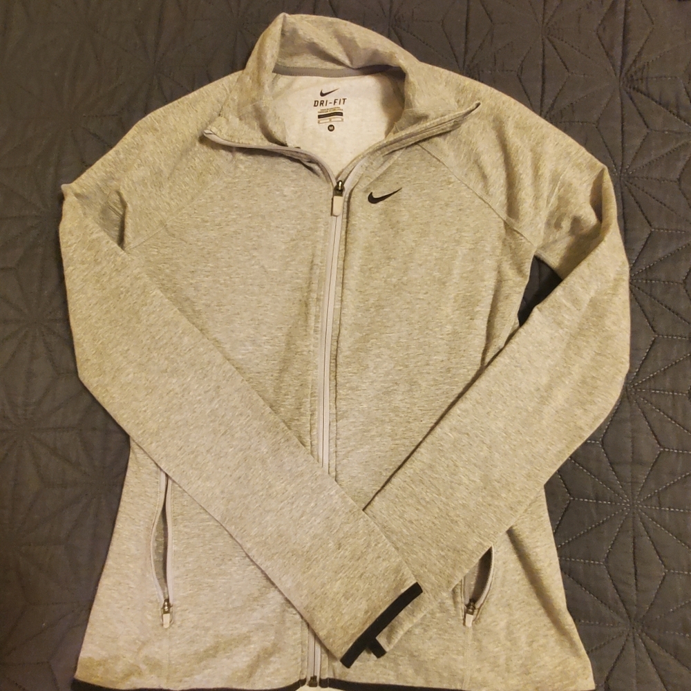 Nike Dry Fit, size medium